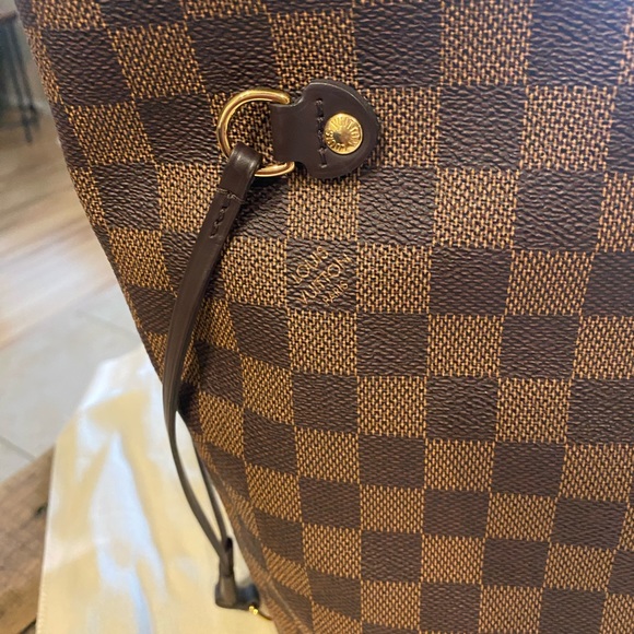 Louis Vuitton AUTHENTIC Neverfull MM - Picture 11 of 15
